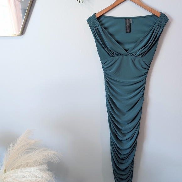 Norma Kamali Green Ruched Bodycon Midi Dress - Picture 2 of 12
